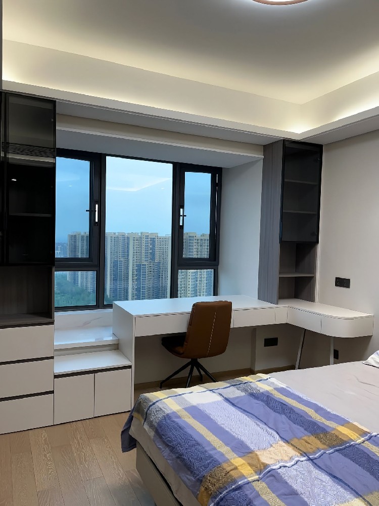 The whole house customized modern minimalist version has been installed